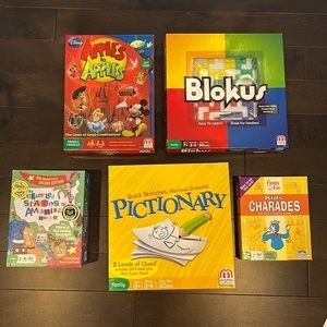 GAMES- Pictionary, 🍎2🍏 Disney, Blokus, Charades kids, Scrambled States of🇺🇸